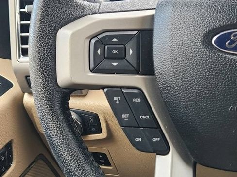 Used 2016 Ford F150 Lariat RWD image 28