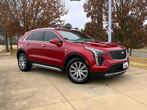 Used 2021 Cadillac XT4 Premium Luxury w/ Cold Weather Package image 1
