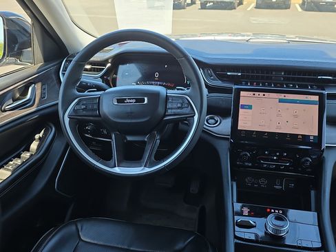 Used 2023 Jeep Grand Cherokee 30th Anniversary image 22