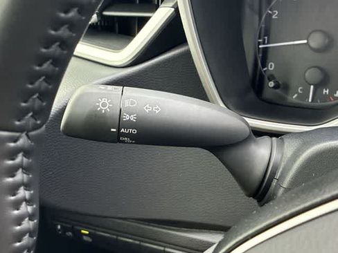 Used 2026 Toyota Corolla SE FWD image 27