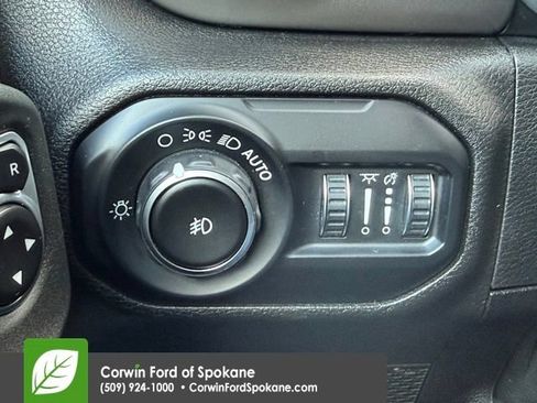 Used 2018 Jeep Wrangler Sport AWD/4WD image 24