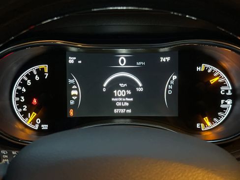 Used 2020 Jeep Grand Cherokee Overland image 25