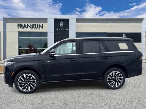New 2026 Lincoln Navigator Black Label AWD/4WD image 4