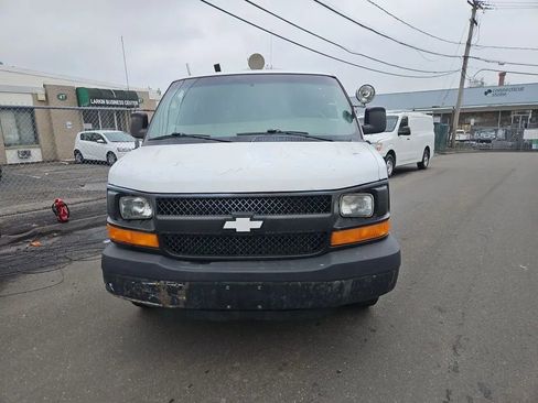 Used 2008 Chevrolet Express 2500 RWD image 2