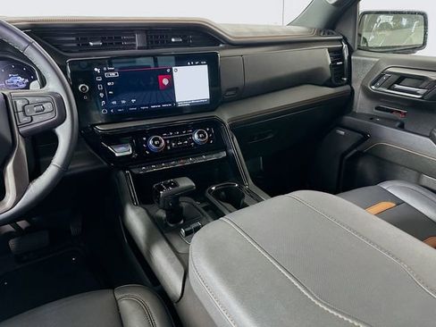 Used 2024 GMC Sierra 1500 AT4 w/ Technology Package image 25