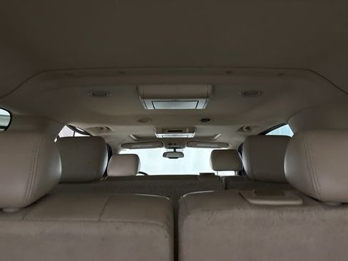 Used 2012 GMC Yukon XL SLT AWD/4WD image 25