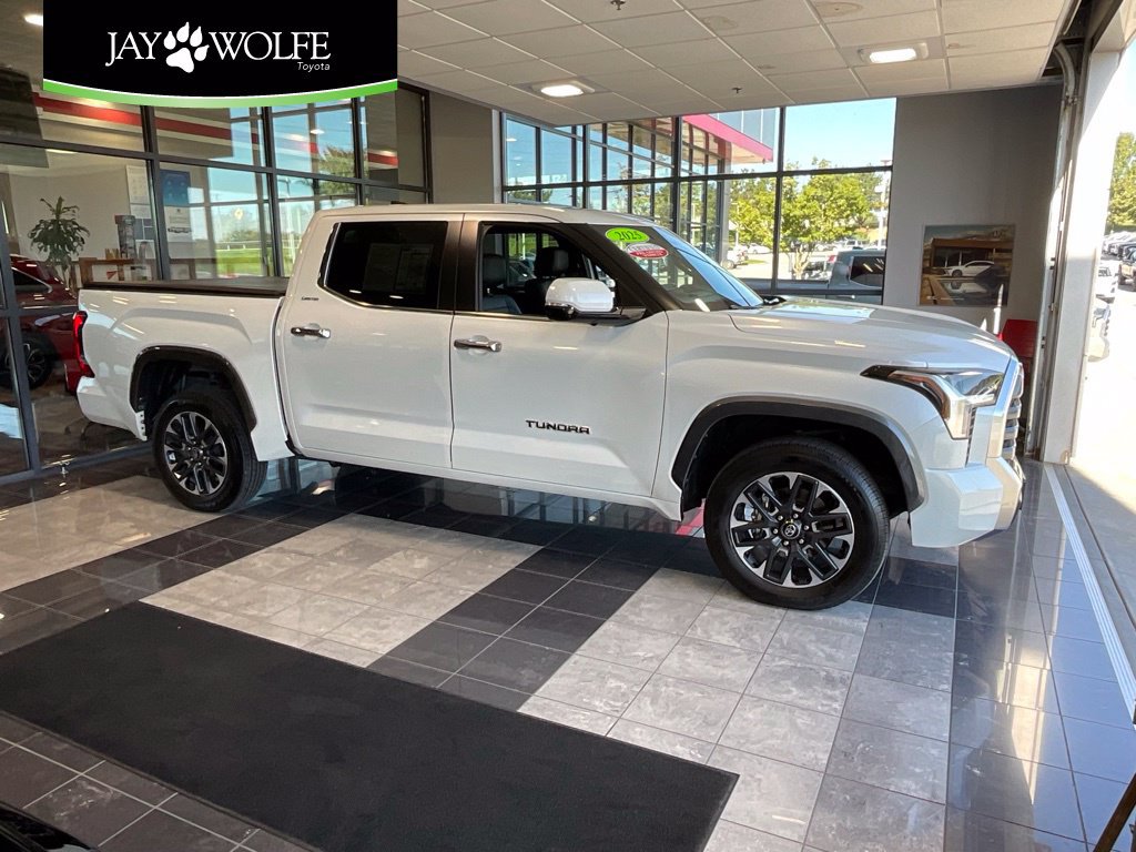 Used 2025 Toyota Tundra Limited AWD/4WD image 1