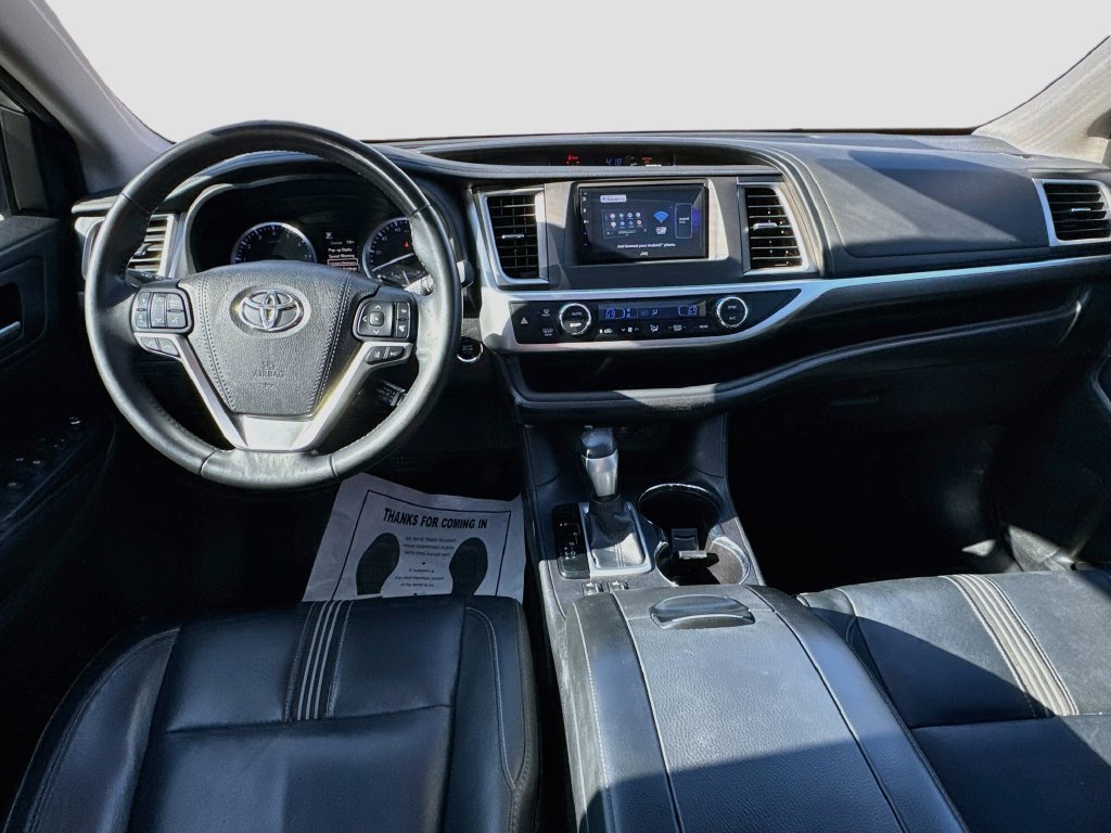 Used 2018 Toyota Highlander SE FWD image 27