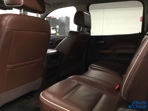 Used 2017 Chevrolet Silverado 1500 High Country image 34