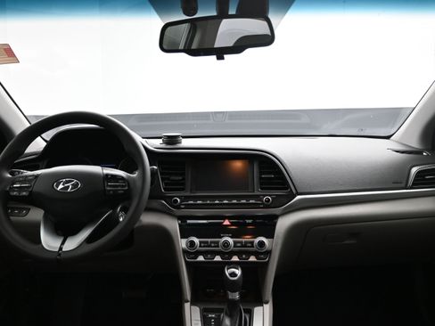 Used 2020 Hyundai Elantra SEL FWD image 20