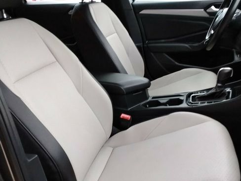 Used 2019 Volkswagen Jetta R-Line FWD image 10