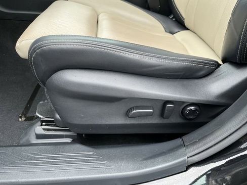 Used 2023 Subaru Outback Limited image 16