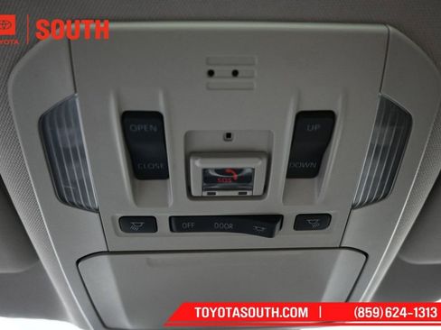 Used 2023 Toyota Highlander Limited AWD/4WD image 22