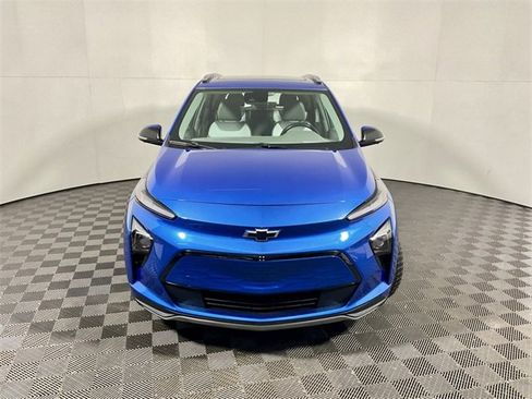 Used 2023 Chevrolet Bolt EUV Premier w/ Sun & Sound Package image 5