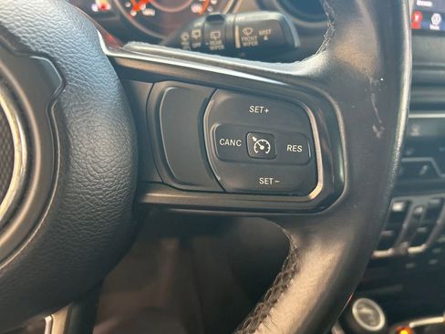Used 2018 Jeep Wrangler Unlimited Sport S AWD/4WD image 44