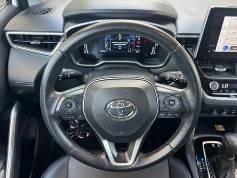 Certified 2023 Toyota Corolla Cross XLE FWD image 14