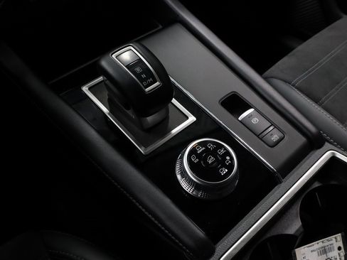 Used 2024 Mitsubishi Outlander SE image 34