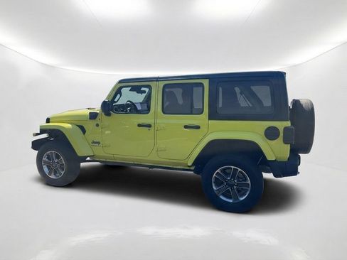Used 2024 Jeep Wrangler Unlimited AWD/4WD image 9