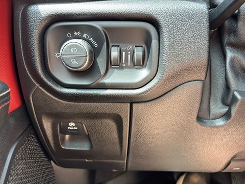 Used 2019 RAM 1500 Rebel AWD/4WD image 35