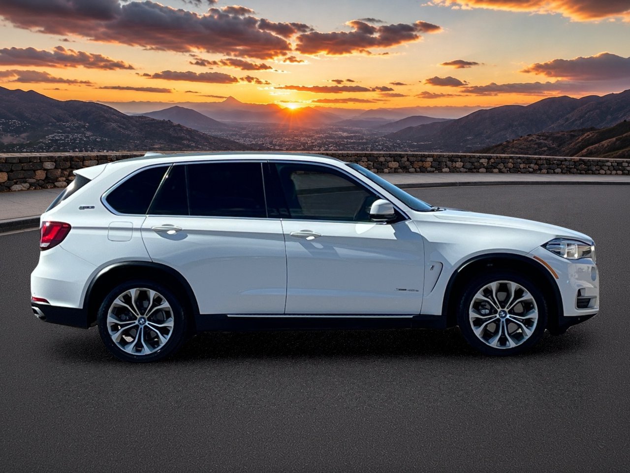 Used 2017 BMW X5 xDrive40e AWD/4WD image 6