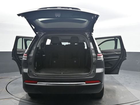 Used 2022 Jeep Grand Cherokee L Limited image 24