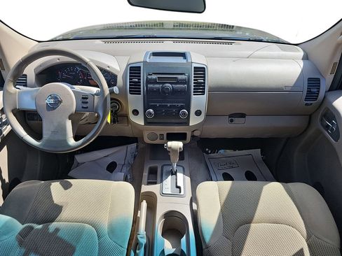 Used 2010 Nissan Frontier SE RWD image 13