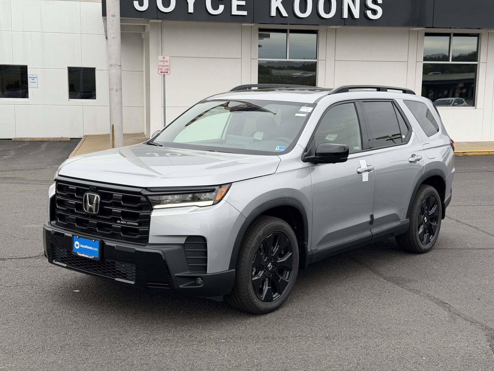 New 2026 Honda Pilot Black Edition image 4
