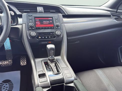 Used 2017 Honda Civic Sport image 16