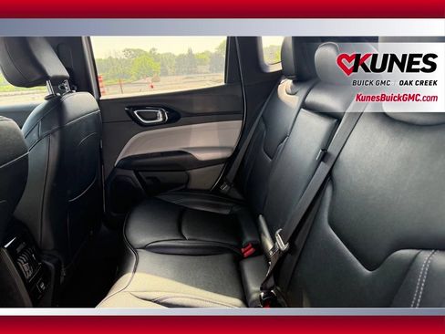 Used 2025 Jeep Compass Limited AWD/4WD image 5