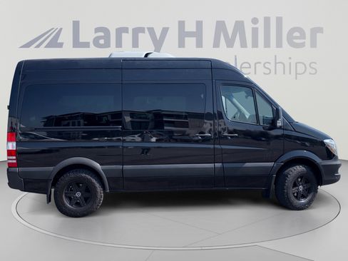 Used 2018 Mercedes-Benz Sprinter 2500 image 6