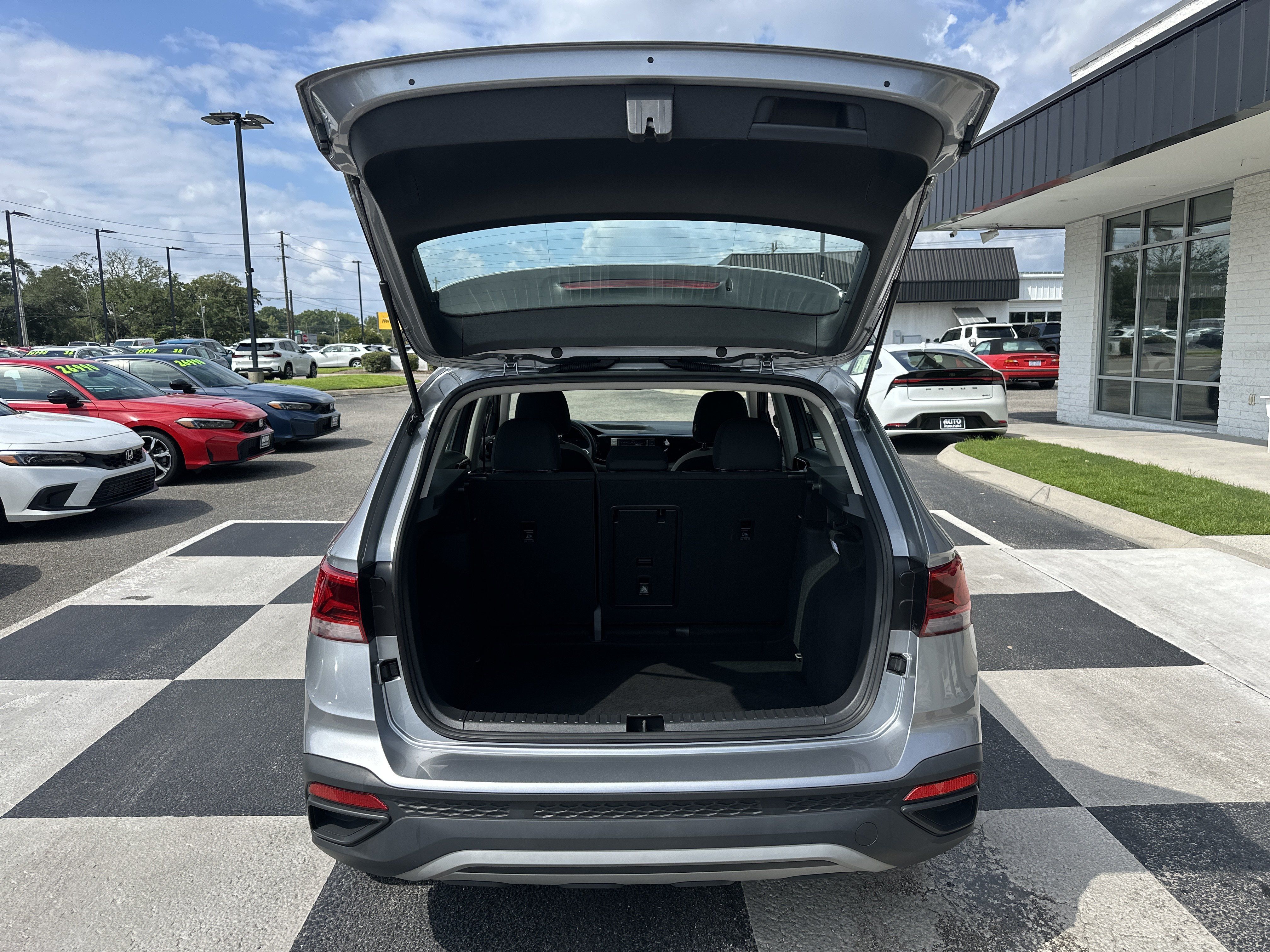 Used 2024 Volkswagen Taos S FWD image 5