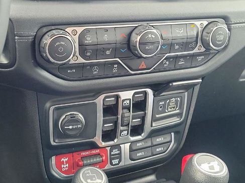 Used 2024 Jeep Wrangler Unlimited Rubicon w/ Capability Package AWD/4WD image 30