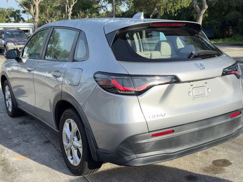 Used 2024 Honda HR-V LX image 3