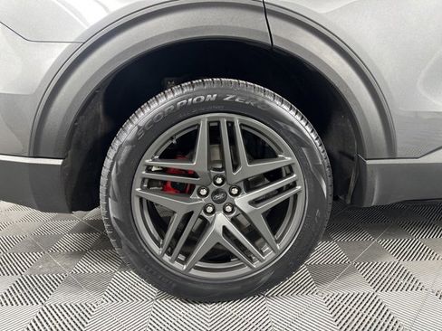 Used 2025 Ford Explorer ST-Line w/ ST-Line Street Pack image 10