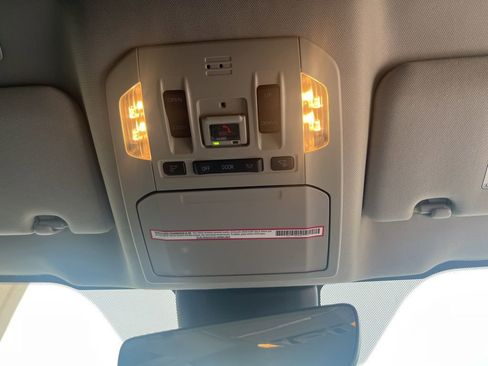 Used 2022 Toyota Highlander XLE image 52