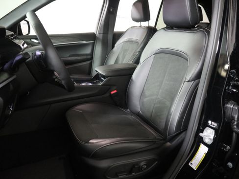 New 2026 Jeep Grand Cherokee Altitude AWD/4WD image 22