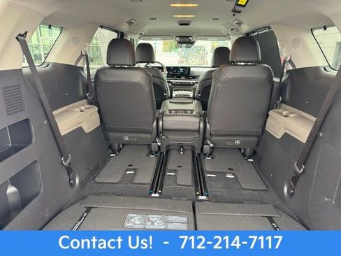 New 2026 Kia Carnival EX image 11