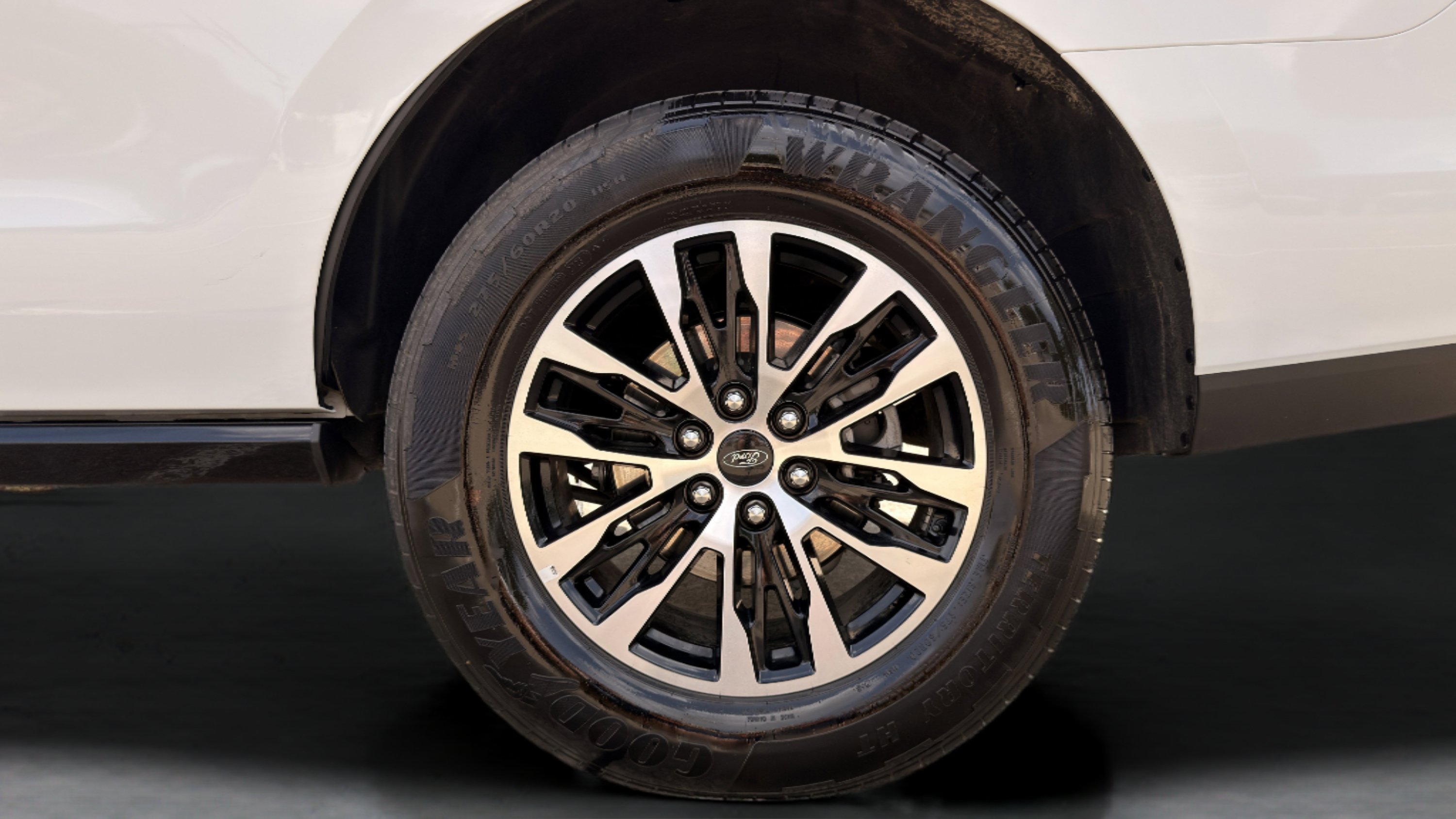 Used 2025 Ford Expedition Platinum AWD/4WD image 15
