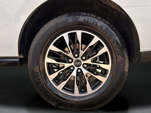Used 2025 Ford Expedition Platinum AWD/4WD image 15