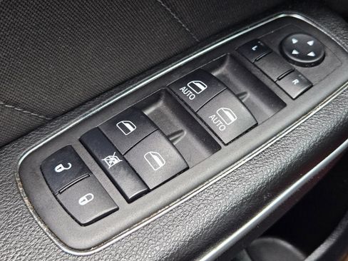Used 2023 Dodge Charger SXT RWD image 30