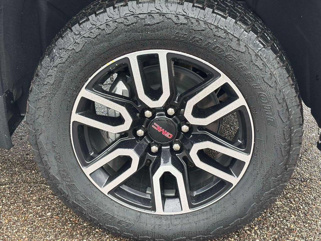 New 2026 GMC Sierra 1500 AT4 w/ LPO, Black Badging Package AWD/4WD image 32