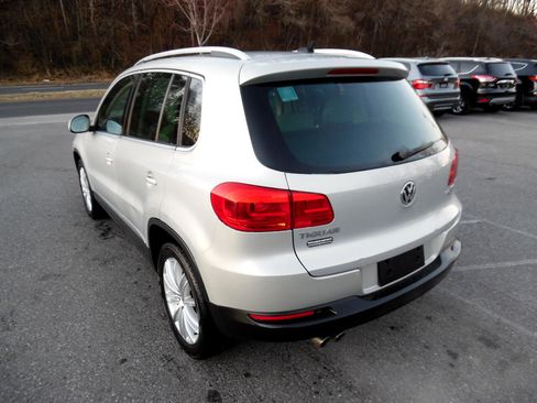 Used 2012 Volkswagen Tiguan SE image 3