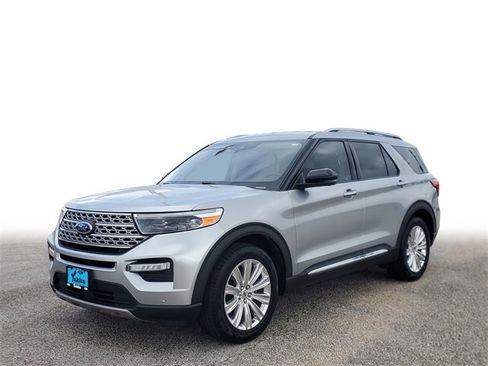 Used 2020 Ford Explorer Limited w/ Class III Trailer Tow Package image 2