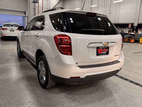 Used 2016 Chevrolet Equinox LT image 32