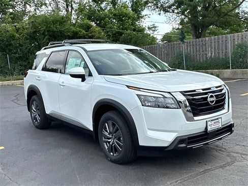New 2025 Nissan Pathfinder SV w/ Cargo Package image 3