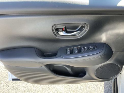 New 2026 Honda HR-V LX image 15