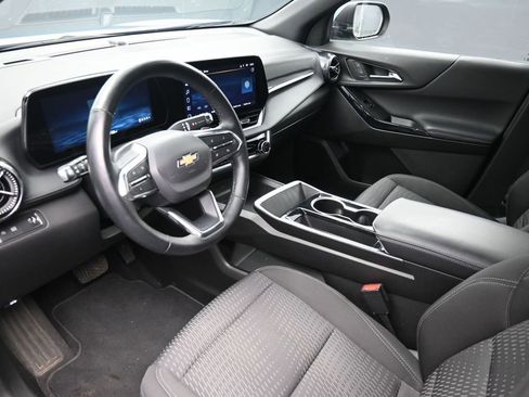 Used 2025 Chevrolet Equinox LT FWD image 20
