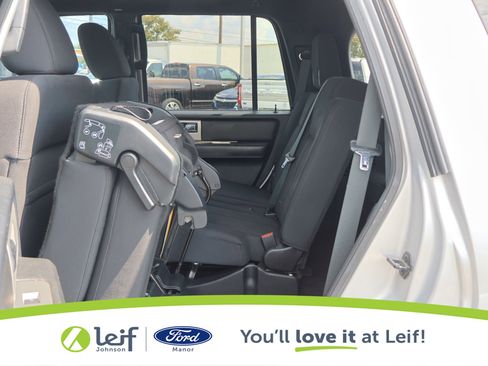 Used 2015 Ford Expedition XLT image 28