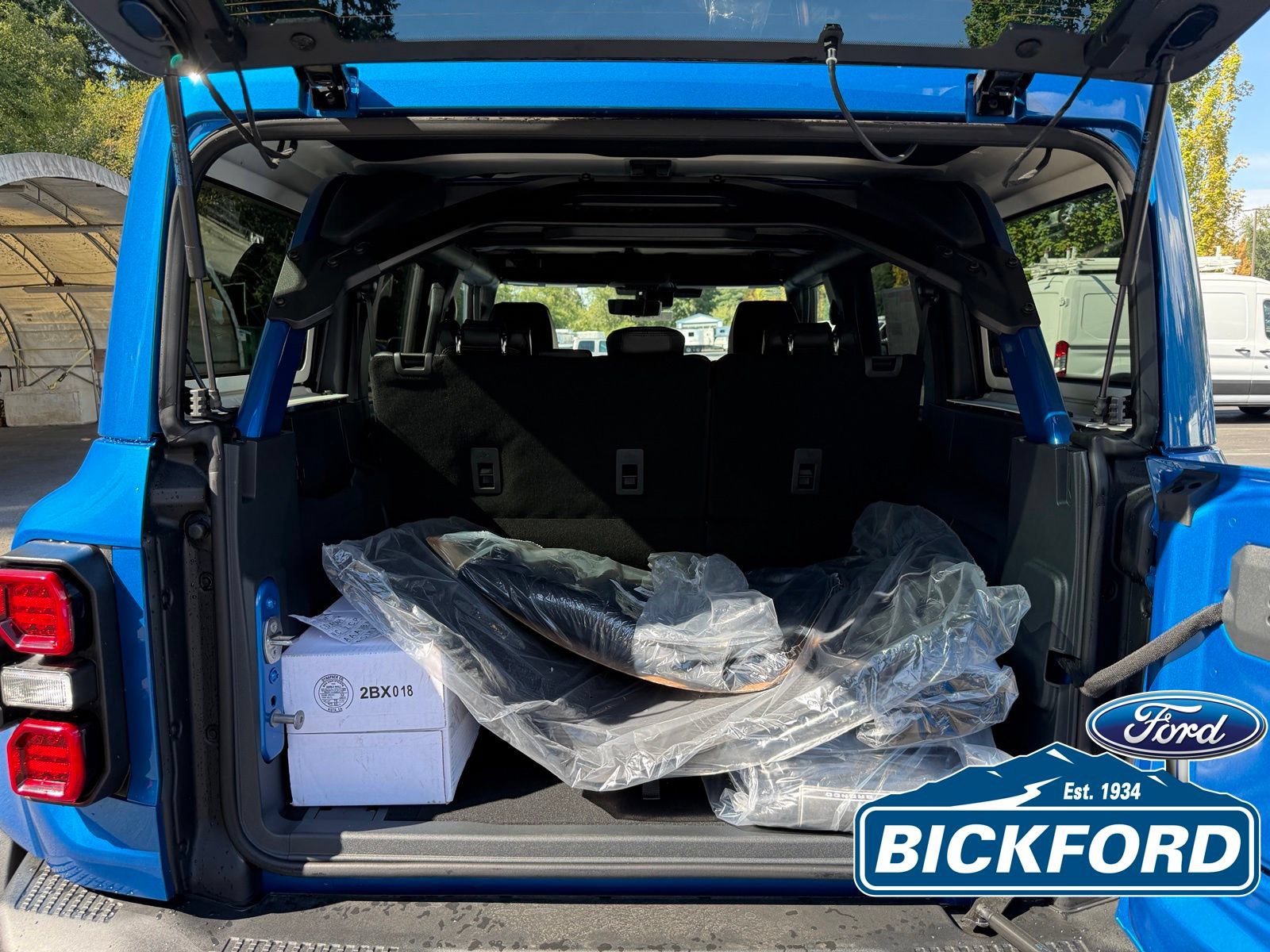 New 2026 Ford Bronco Raptor w/ Interior Carbon Fiber Pack AWD/4WD image 7