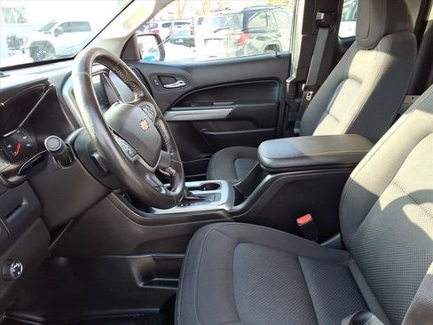Used 2022 Chevrolet Colorado LT w/ Fleet Safety Package RWD image 12